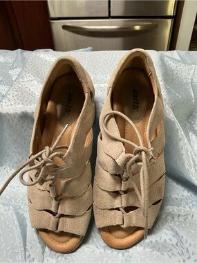 Earth Beige Lace-Up Wedge Sandals